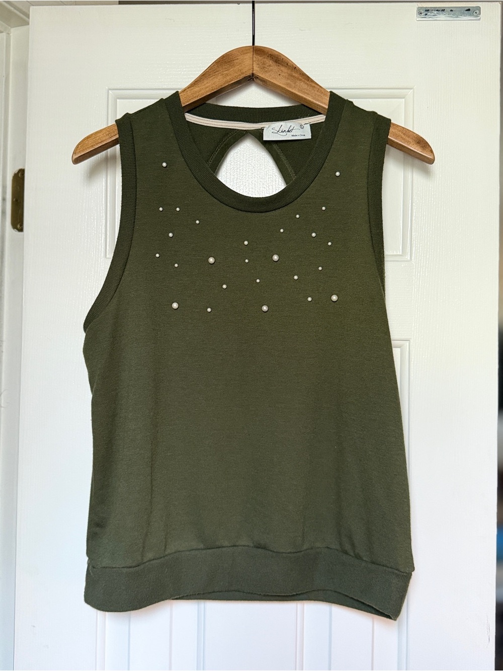 Skonhet Olive Green Sleeveless Pearl-Embellished Top. Sz L